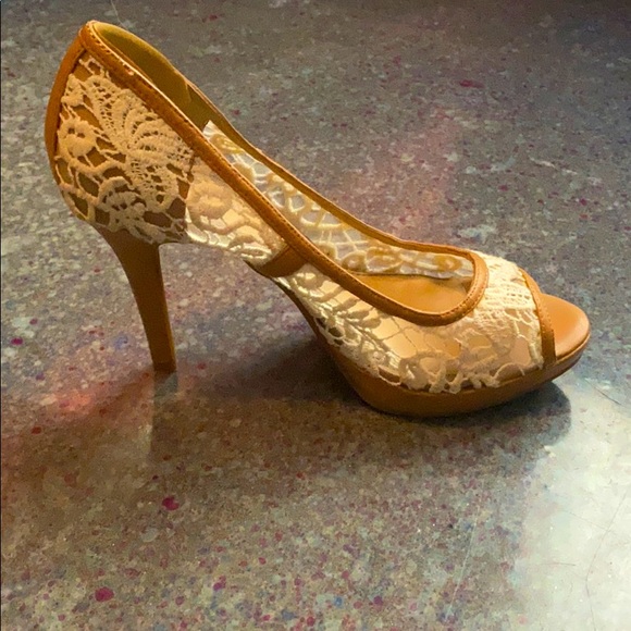 ANTONIO MELANI Shoes - Antonio melani white lace heels